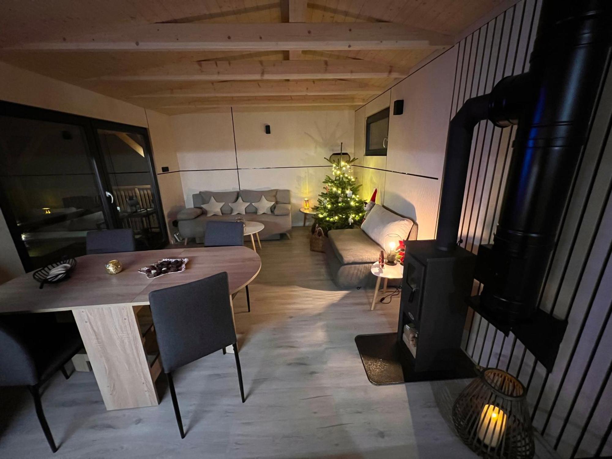 Domcek Pod Vezami S Virivkou A Grilom, Pri Termalnom Kupalisku Apartman Liptovský Ján Kültér fotó